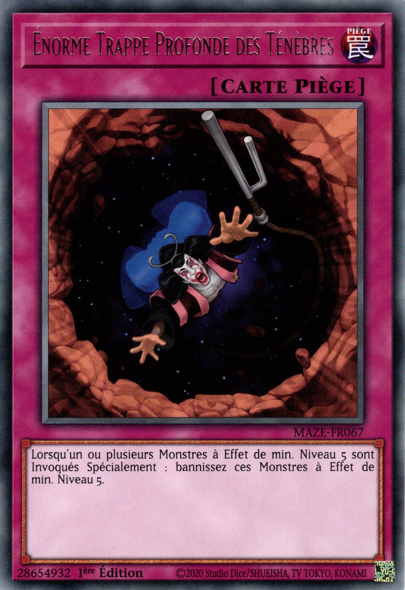 Enorme Trappe Profonde des Ténèbres